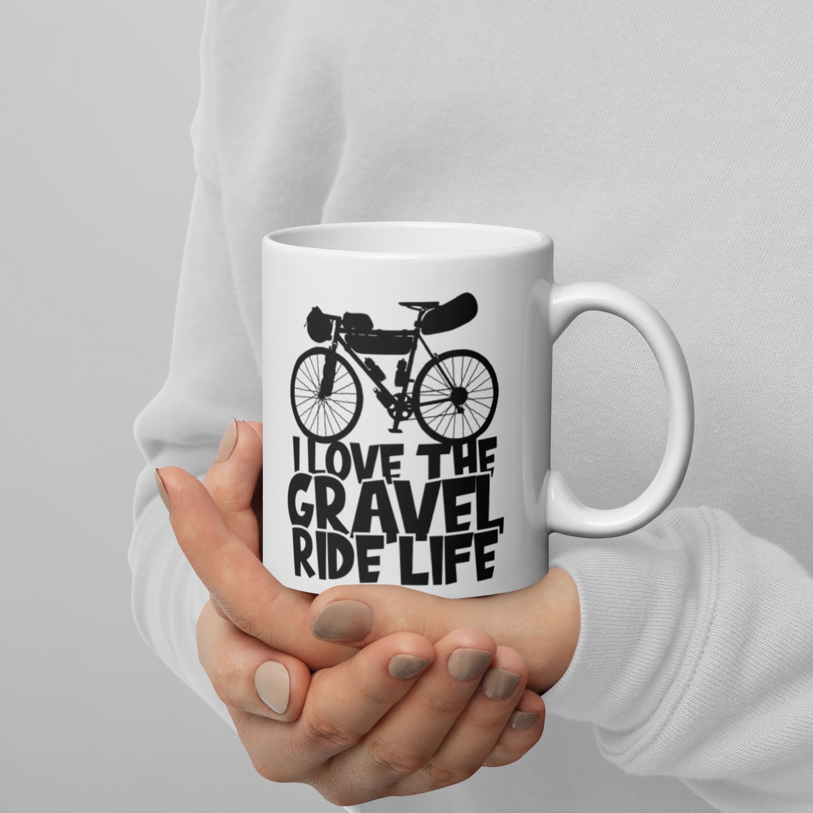 Taza blanca brillo I LOVE THE GRAVEL RIDE LIFE vista manos