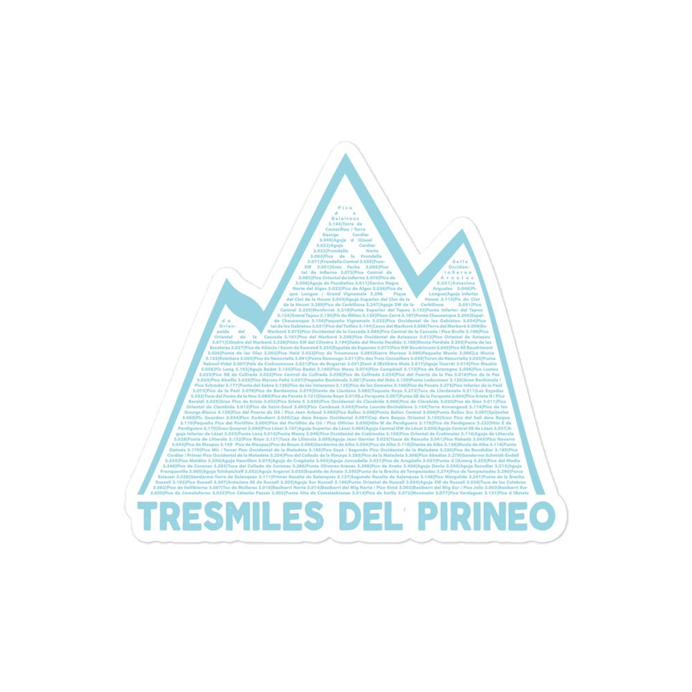 Pegatina "TresMiles Del Pirineo" en blanco: diseño de montaña con los nombres de los picos de más de 3000 metros en los Pirineos, ideal para coleccionistas de cimas.