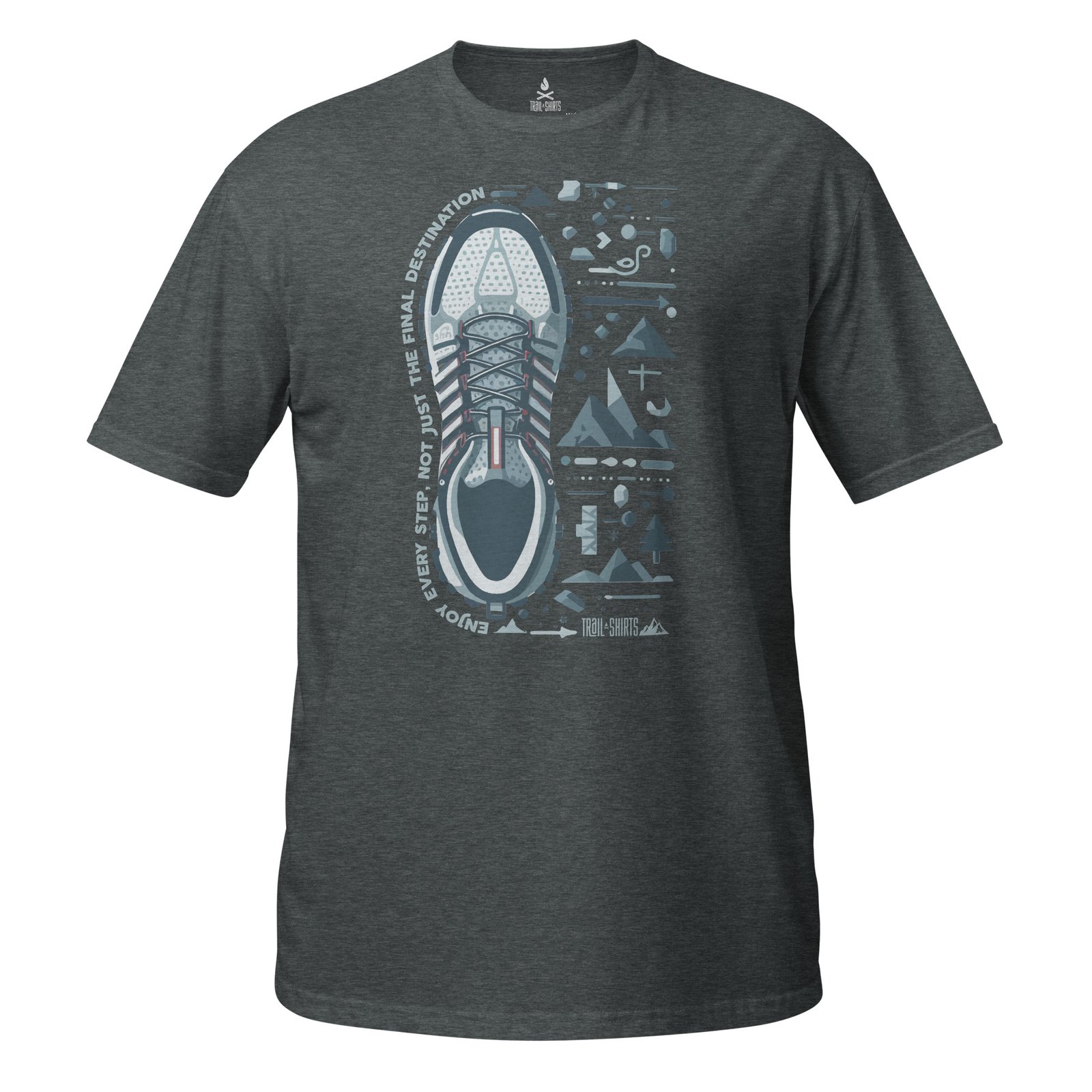 Camiseta gris oscuro con diseño Trail Enjoy Every Step con zapatilla ilustrada y frase motivadora.