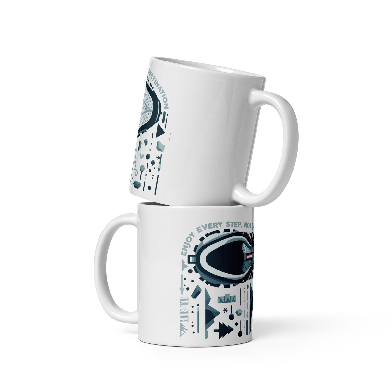 Dos tazas cerámicas con diseño - Enjoy Every Step - apiladas, ideales para corredores de montaña.