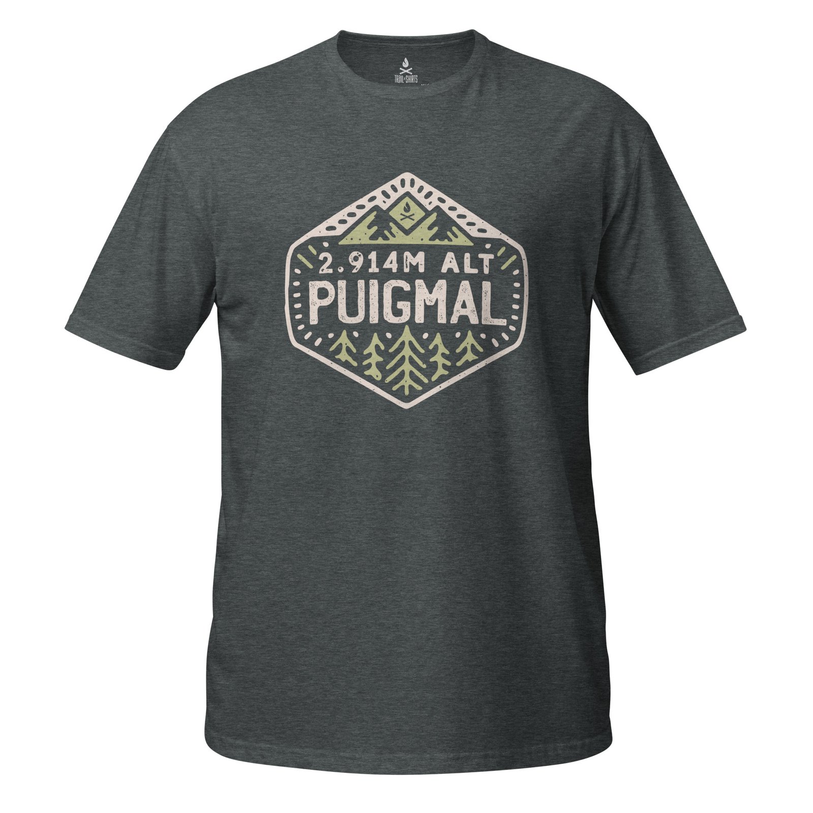 Camiseta unisex gris oscuro con diseño Puigmal, emblema de montañas y árboles en el centro.