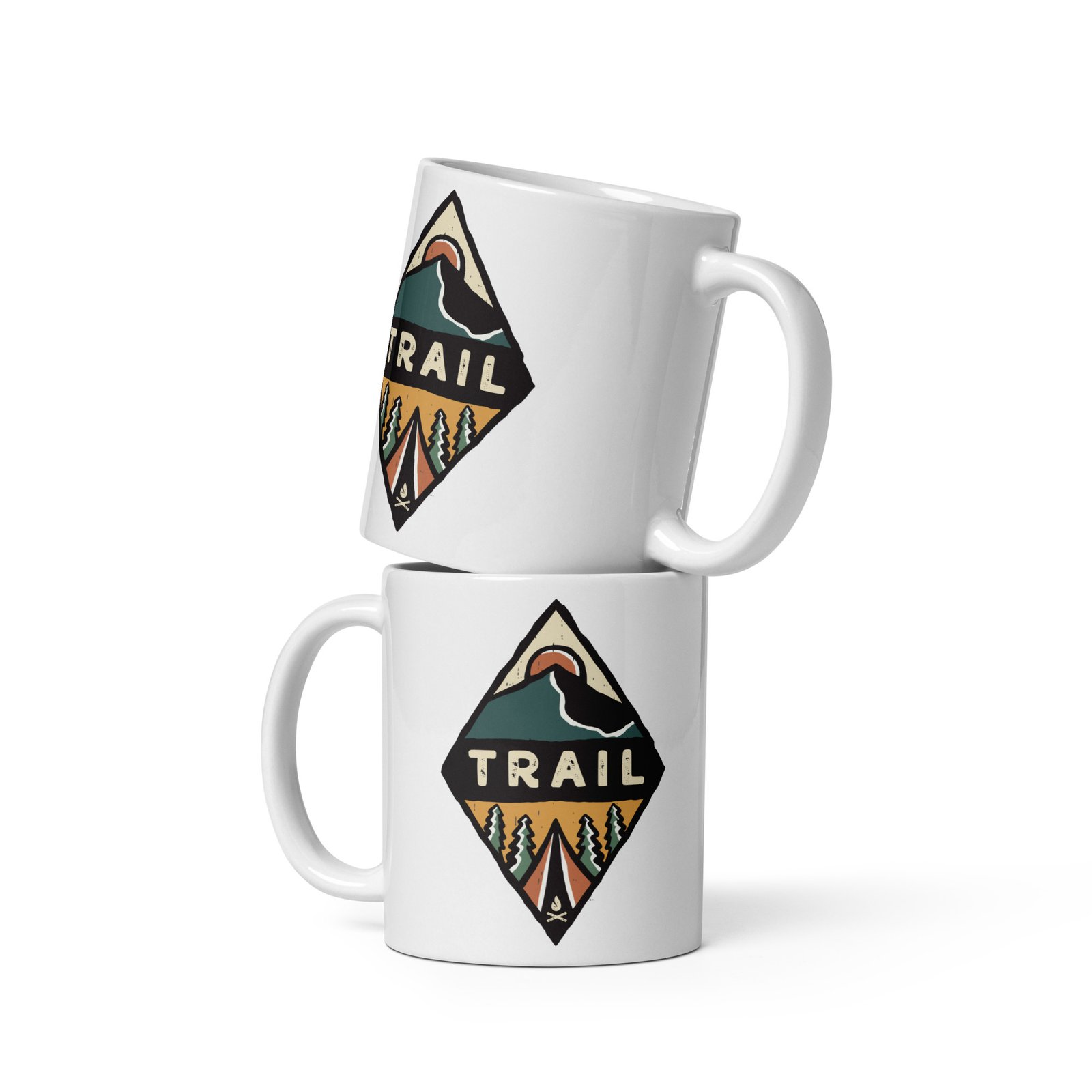 Dos tazas Trail Vintage apiladas mostrando diseño de diamante con motivos de naturaleza y camping sobre fondo blanco