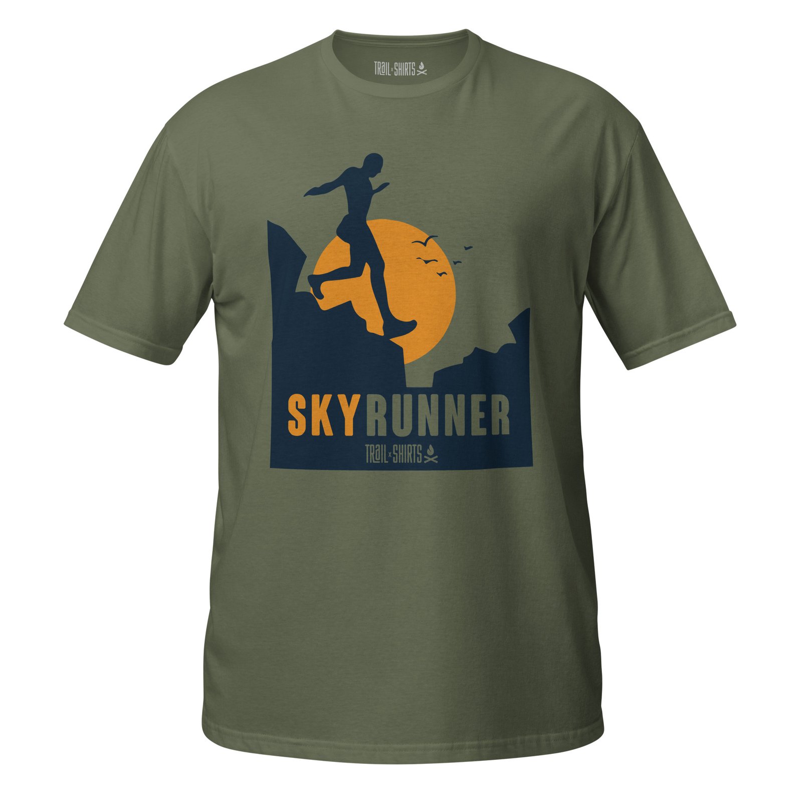Camiseta SkyRunner verde militar con diseño de corredor de montaña sobre fondo blanco.
