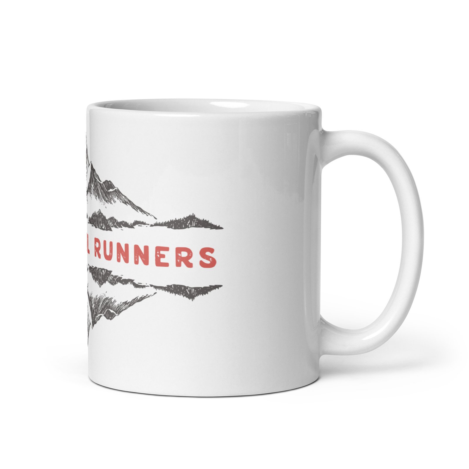 Taza cerámica trail running vista derecha con perfil de montañas y texto Somos Trail Runners sobre fondo blanco