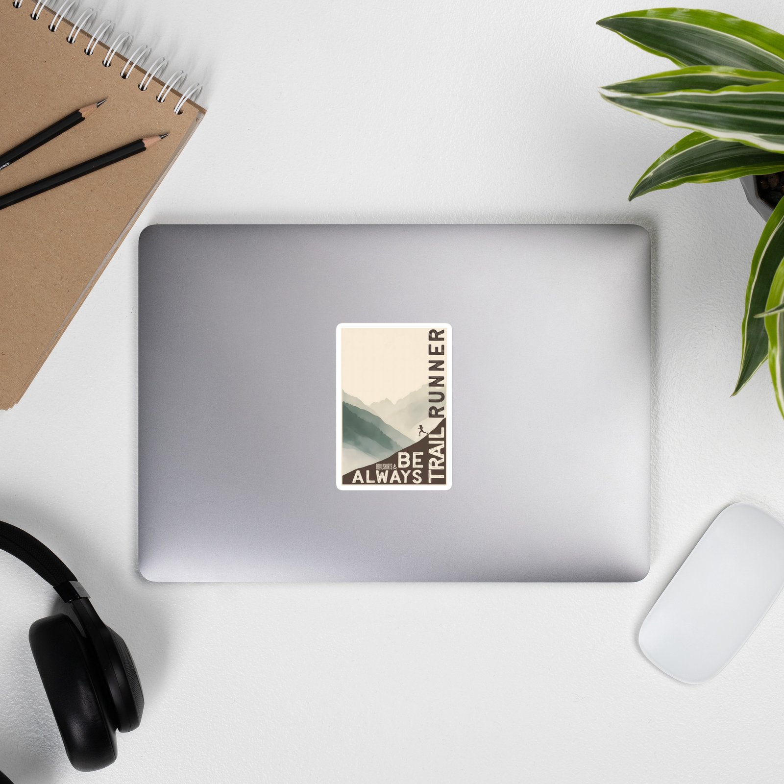 Pegatina vinilo Always Be Trail Runner setup gaming diseño montaña auriculares