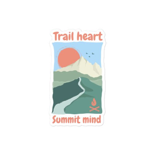 Diseño de montaña con frase Trail heart Summit mind.